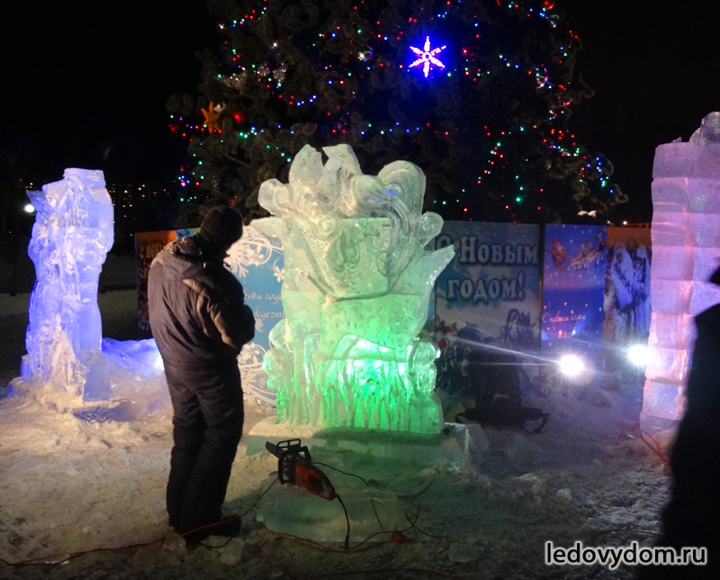 Процесс изготовления ледяной скульптуры